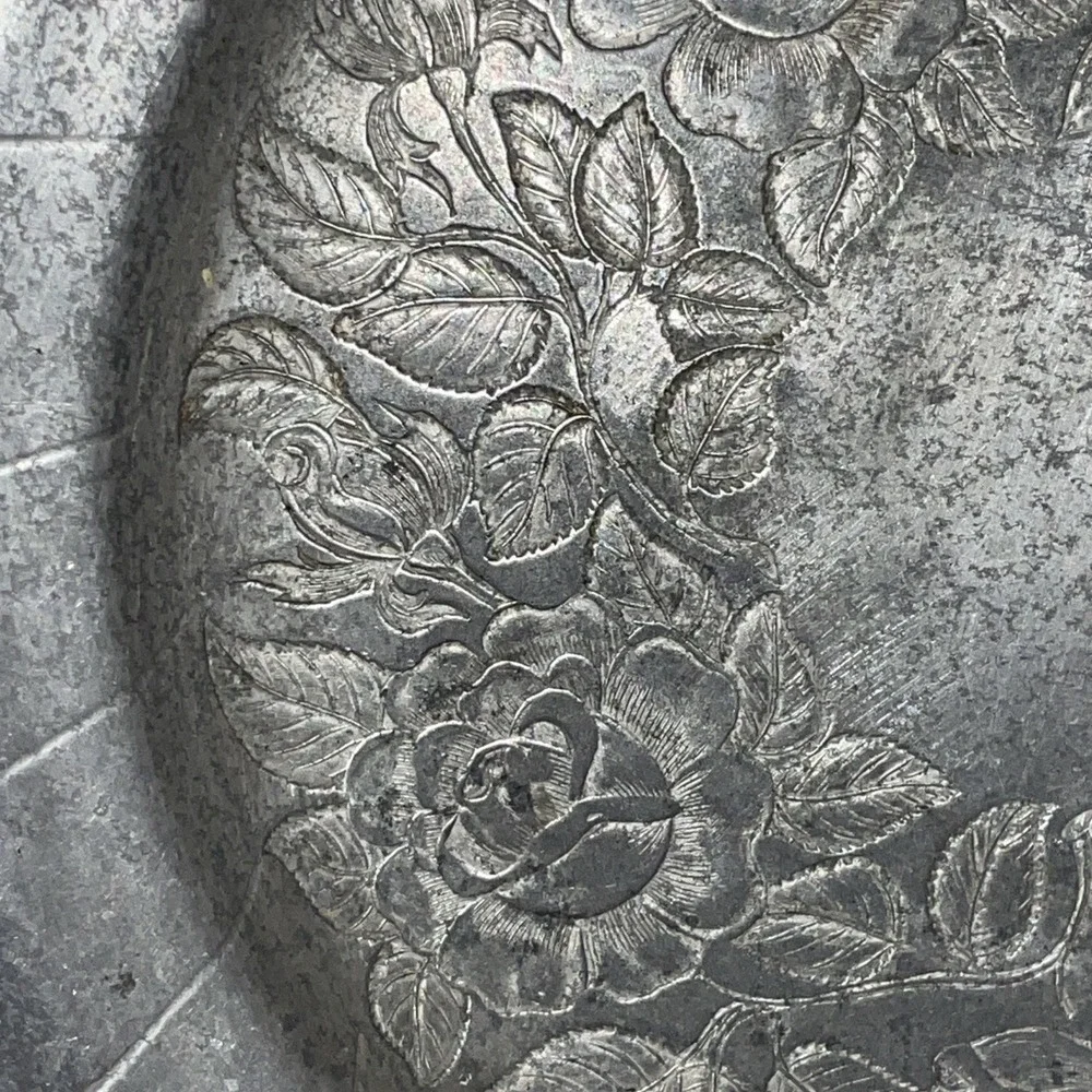 vintage hand-wrought hammered aluminum serving tray or bowl Roses Leaves‎ Detail